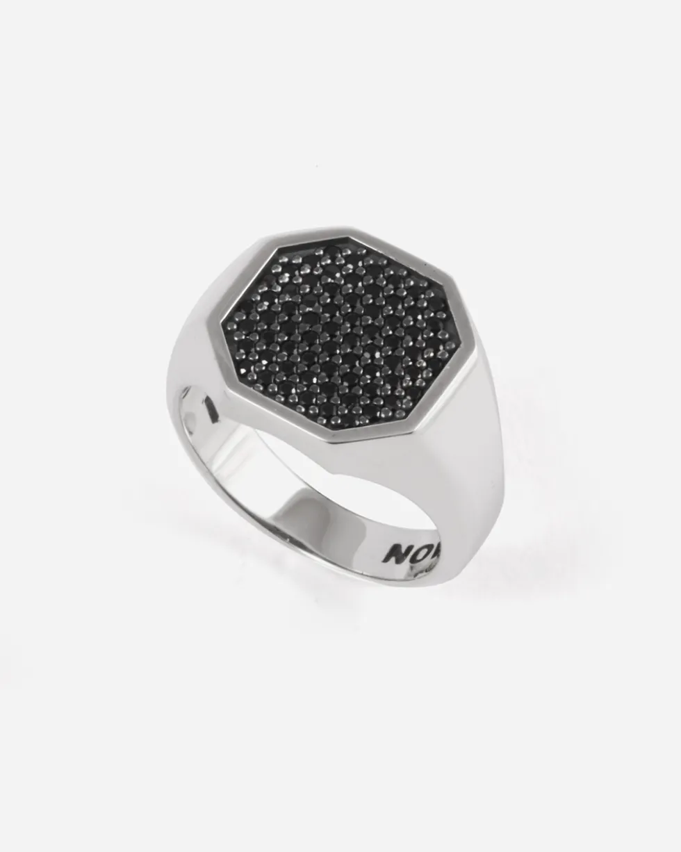 ANELLO CHEVALIER OTTAGONO IN ARGENTO CON PAVÈ DI BRILLANTI NERI