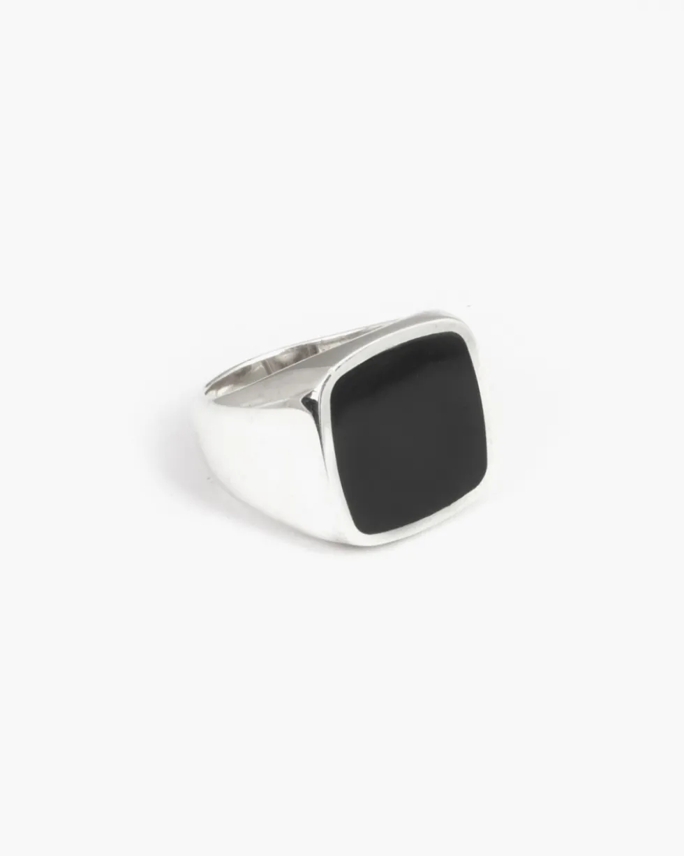 ANELLO CHEVALIER QUADRATO IN ARGENTO CON SMALTO NERO