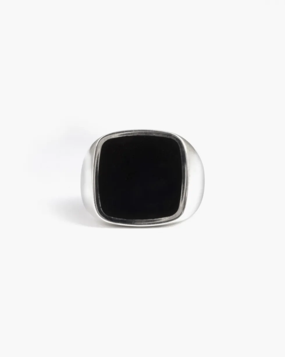 ANELLO CHEVALIER QUADRATO IN ARGENTO CON SMALTO NERO