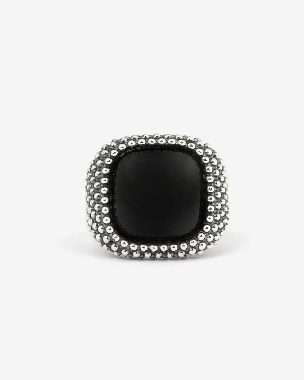 ANELLO CHEVALIER QUADRATO PUNTINATO CON PIETRA NERA