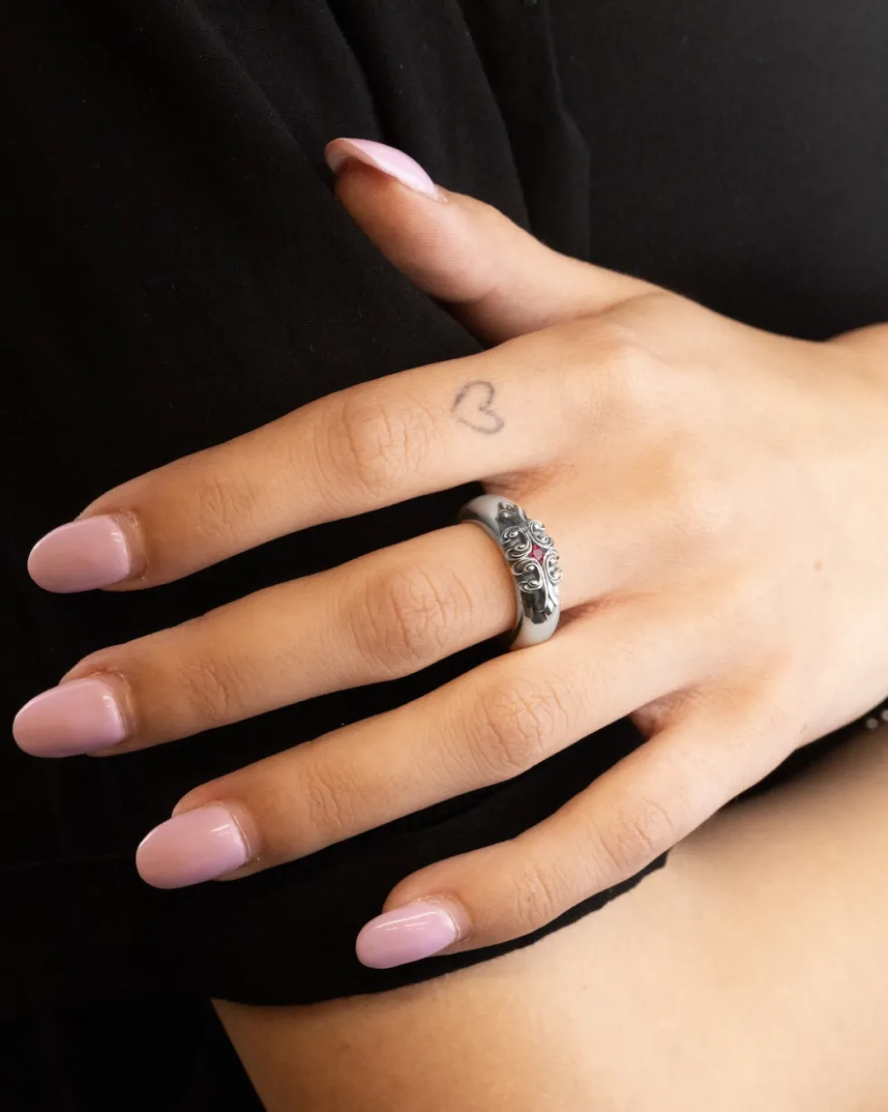 ANELLO FEDONA FAMILIA CON PIETRA ROSSA