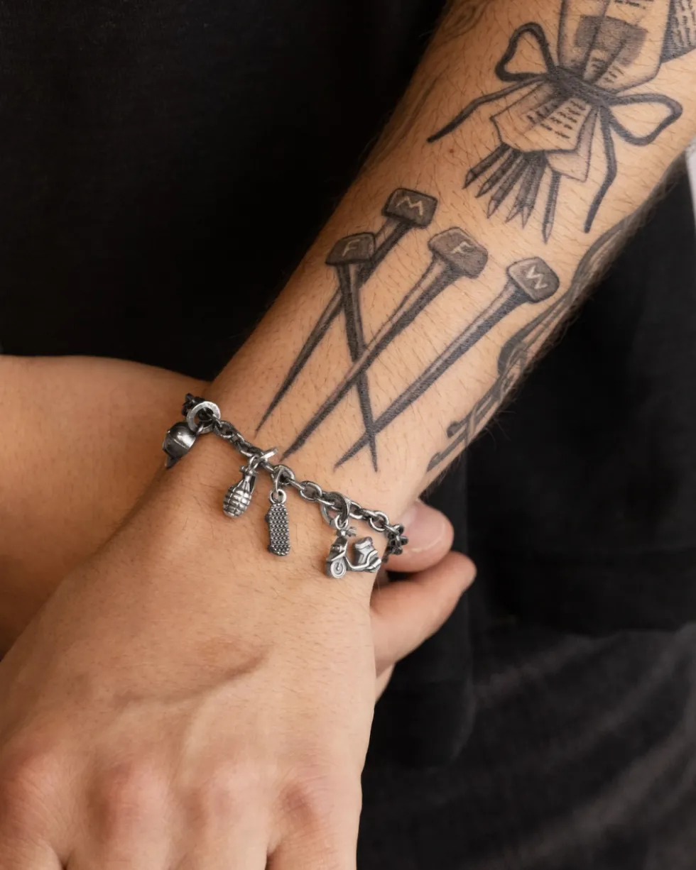 CIONDOLO MINI CHARM DARUMA BAMBOLA GIAPPONESE IN ARGENTO