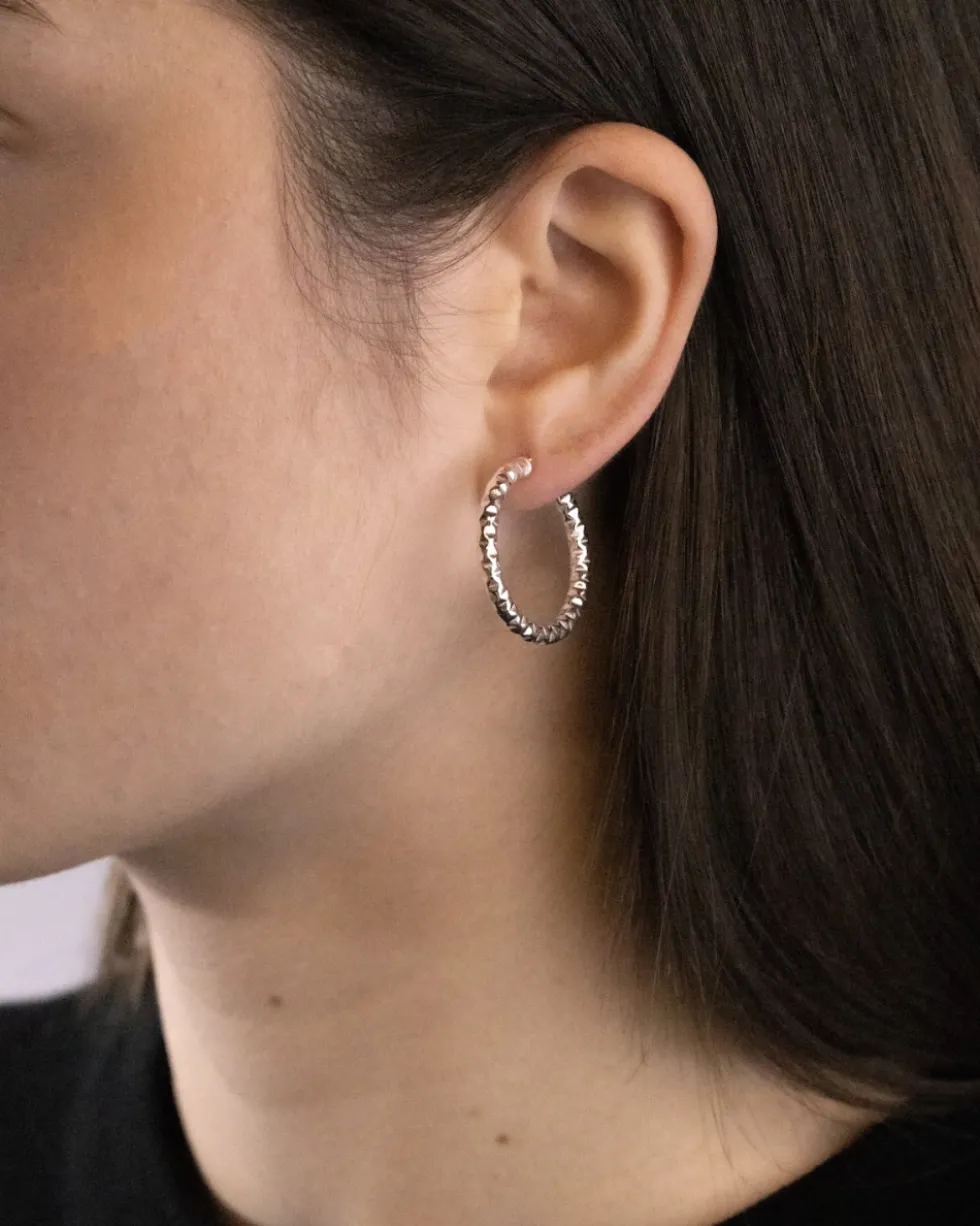ORECCHINO A CERCHIO FILO 3 MM DIAM 21 MM TEXTURE DIAMANTATA IN ARGENTO